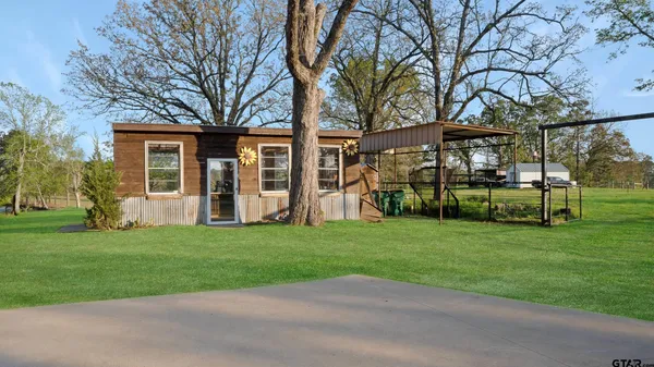 $1,000,000 | 7789 Highway 79, Henderson, TX 75654