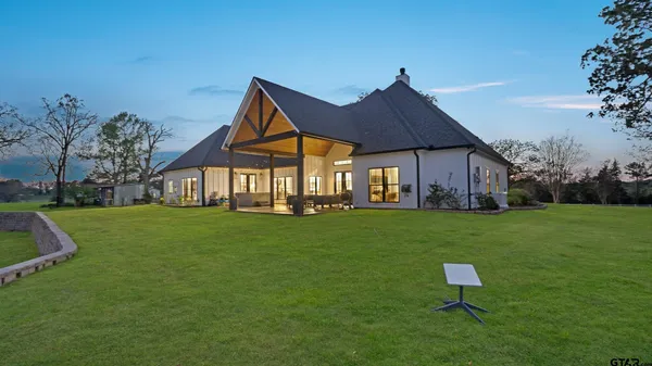 $1,000,000 | 7789 Highway 79, Henderson, TX 75654