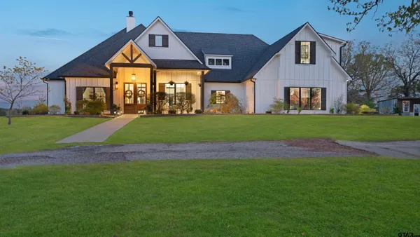 $1,000,000 | 7789 Highway 79, Henderson, TX 75654