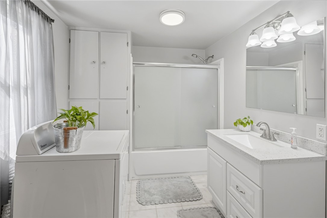 25 Pine Swamp Road Cumberland, RI 02895 - Photo 8 of 40 Unit 1