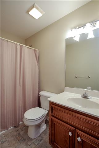 152 Fieldstone Lane Springfield, TN 37172 - Photo 19 of 20 Guest bathroom.