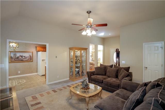 152 Fieldstone Lane Springfield, TN 37172 - Photo 5 of 20 Lots of room for all of your furniture. Enjoy spending time with the family while dinner is cooking.