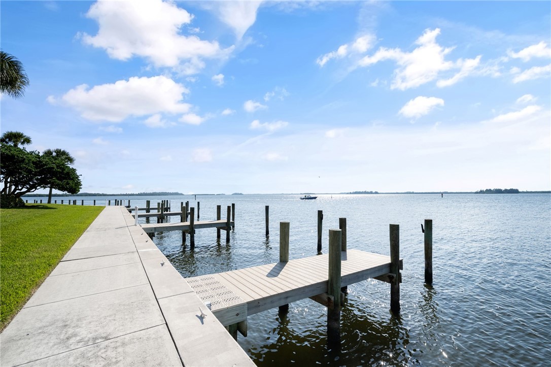 1860 Bay Road, Unit 104E Vero Beach, FL 32963 - Photo 26 of 36