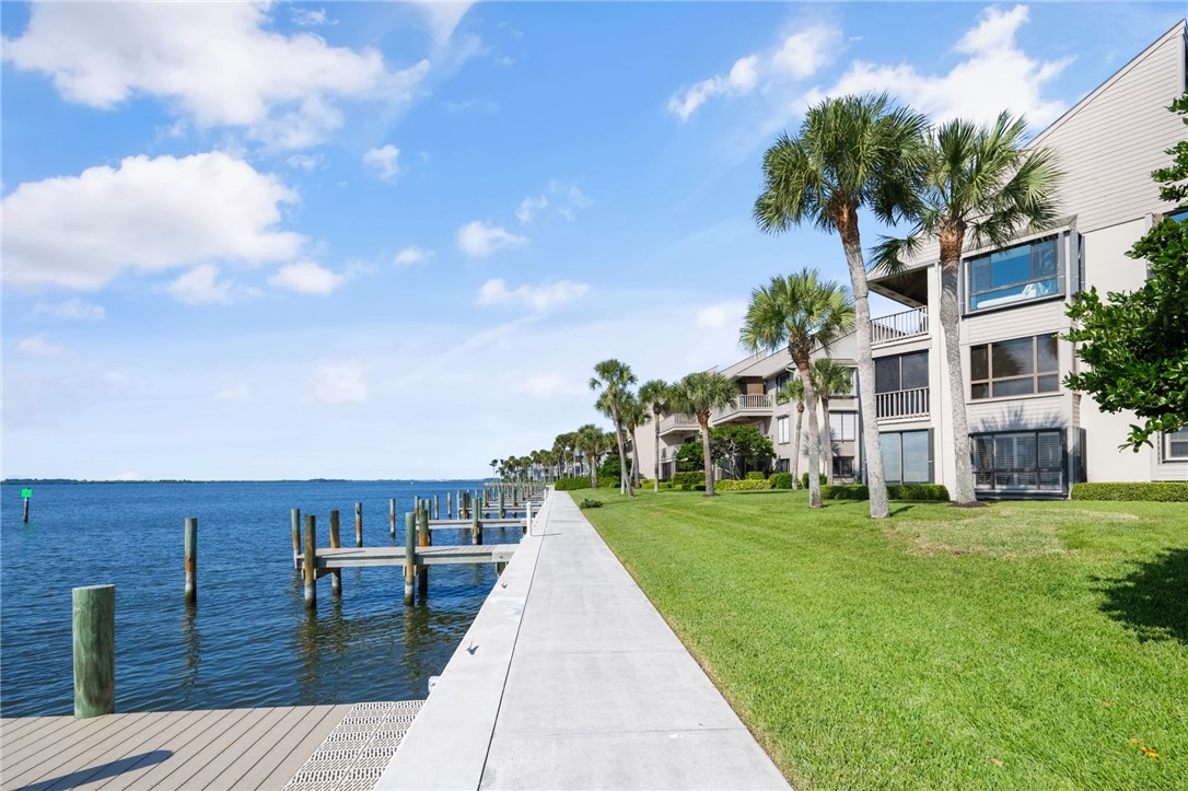 1860 Bay Road, Unit 104E Vero Beach, FL 32963 - Photo 27 of 36