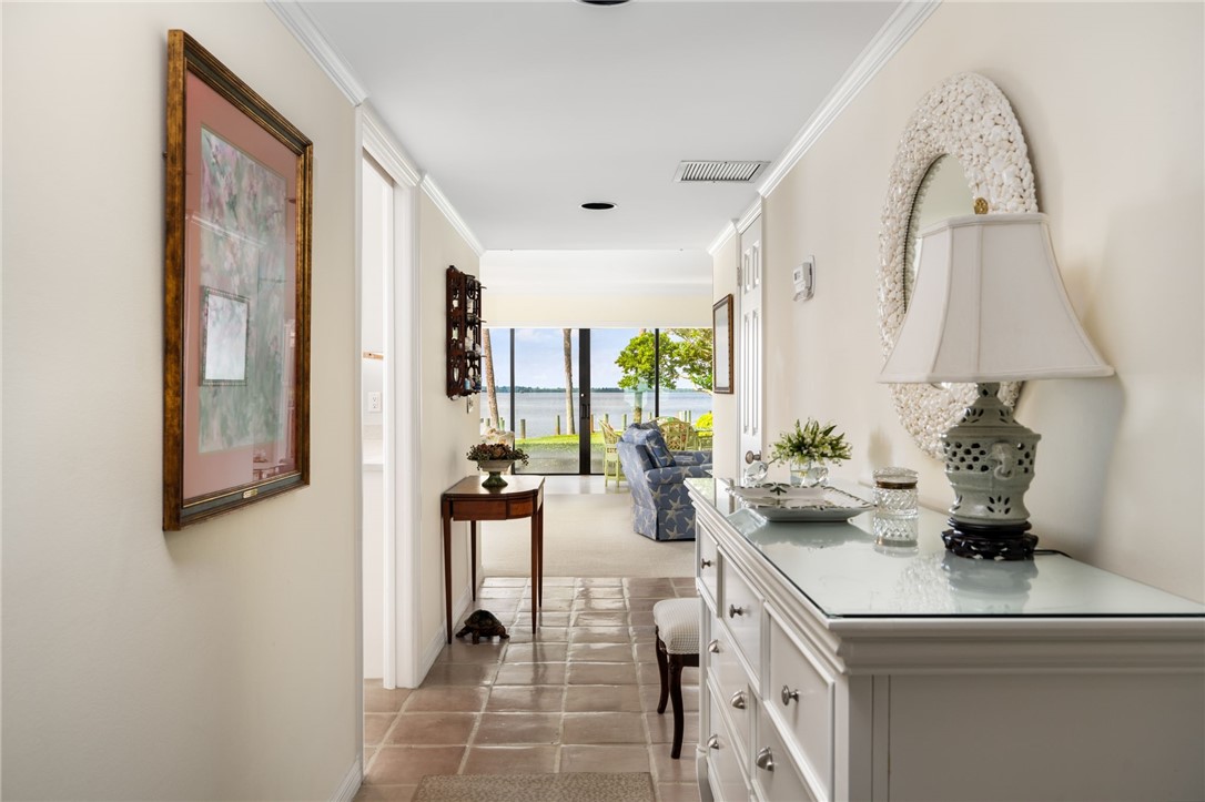 1860 Bay Road, Unit 104E Vero Beach, FL 32963 - Photo 6 of 36