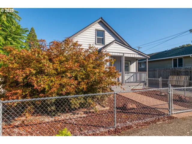 a house view with a outdoor space