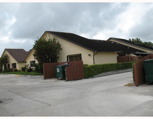 482 Springdale Circle, Unit 48B Palm Springs, FL 33461 - Photo 1 of 1 Primary Photo