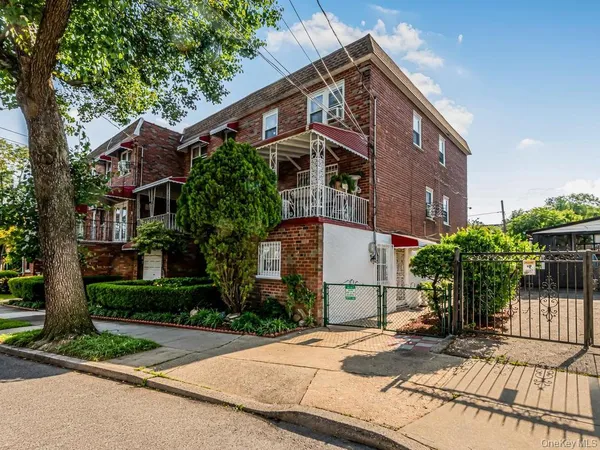 $770,000 | 4607 Wilder Avenue | Wakefield