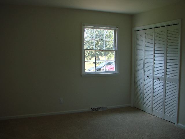116 Becky Gibson Road Greer, SC 29651 - Photo 4 of 9