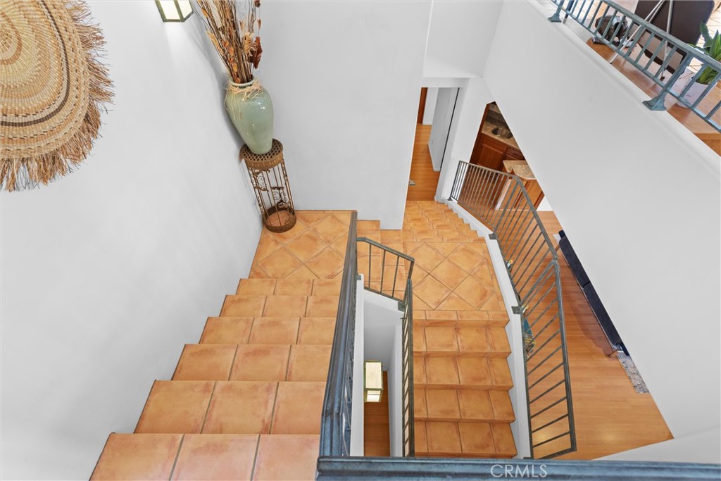 1790 Calle Laguna Arroyo Grande, CA 93420 - Photo 28 of 53 stairway