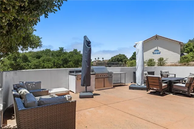 $1,975,000 | 1790 Calle Laguna, Arroyo Grande, CA 93420