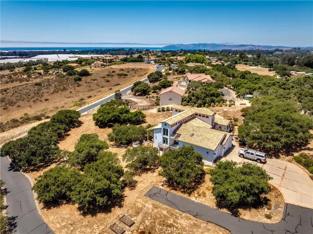 $1,975,000 | 1790 Calle Laguna, Arroyo Grande, CA 93420