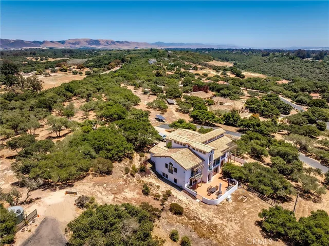 $1,975,000 | 1790 Calle Laguna, Arroyo Grande, CA 93420