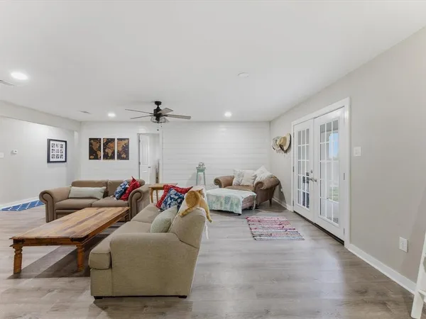 $430,000 | 15720 East State Highway 22, Blooming Grove, TX 76626