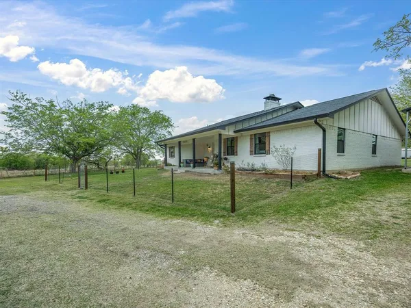 $430,000 | 15720 East State Highway 22, Blooming Grove, TX 76626