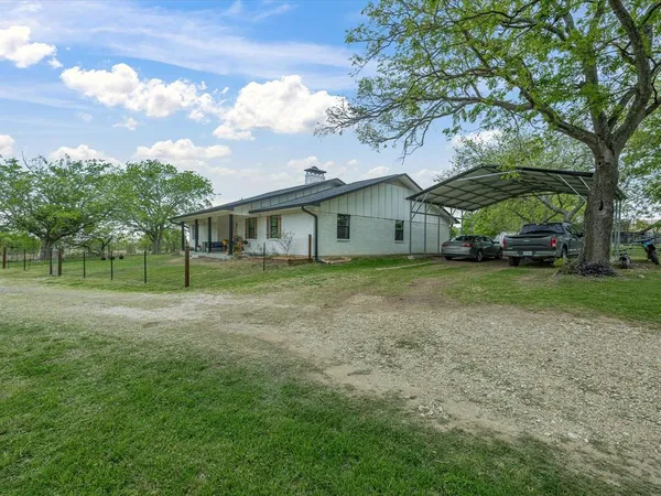 $430,000 | 15720 East State Highway 22, Blooming Grove, TX 76626