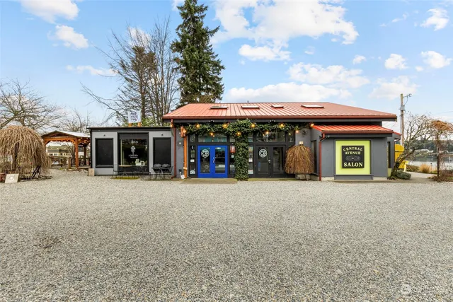 $1,250,000 | 25960 Central Avenue Northeast, Kingston, WA 98346