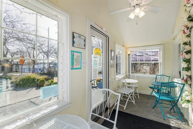 $1,250,000 | 25960 Central Avenue Northeast, Kingston, WA 98346