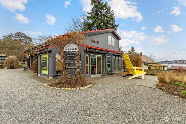 $1,250,000 | 25960 Central Avenue Northeast, Kingston, WA 98346