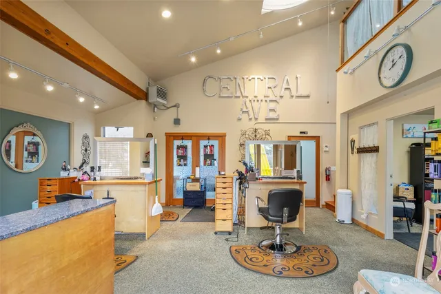$1,250,000 | 25960 Central Avenue Northeast, Kingston, WA 98346