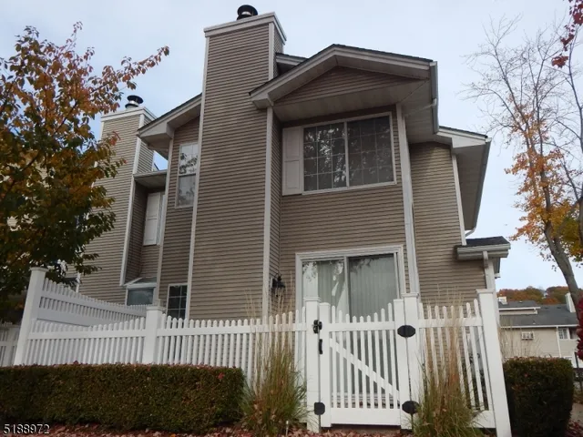 $2,650 | 23 Ashley Court, Bedminster, NJ 07921