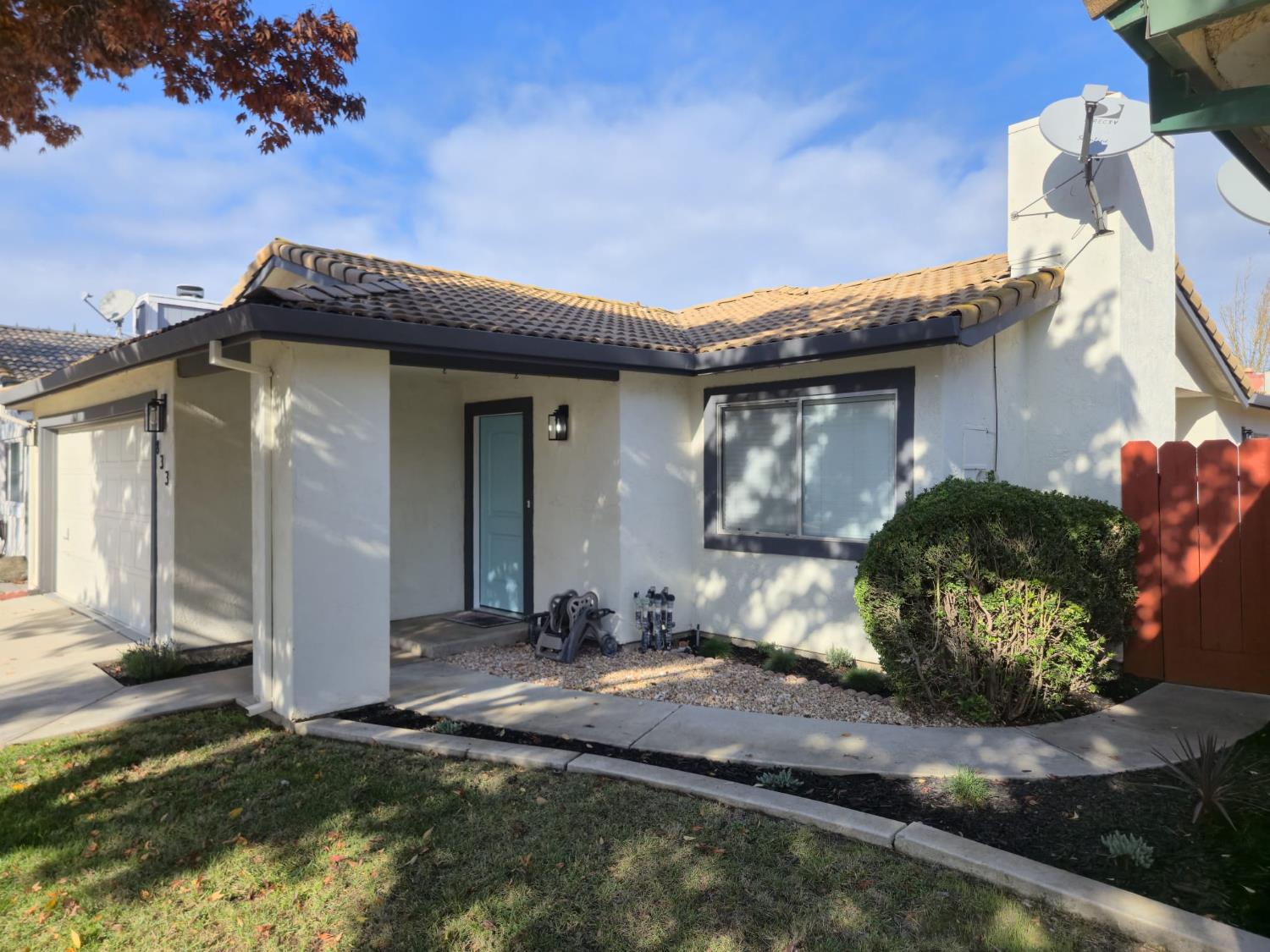 833 Pennington Place Modesto, CA 95356 - Photo 2 of 31