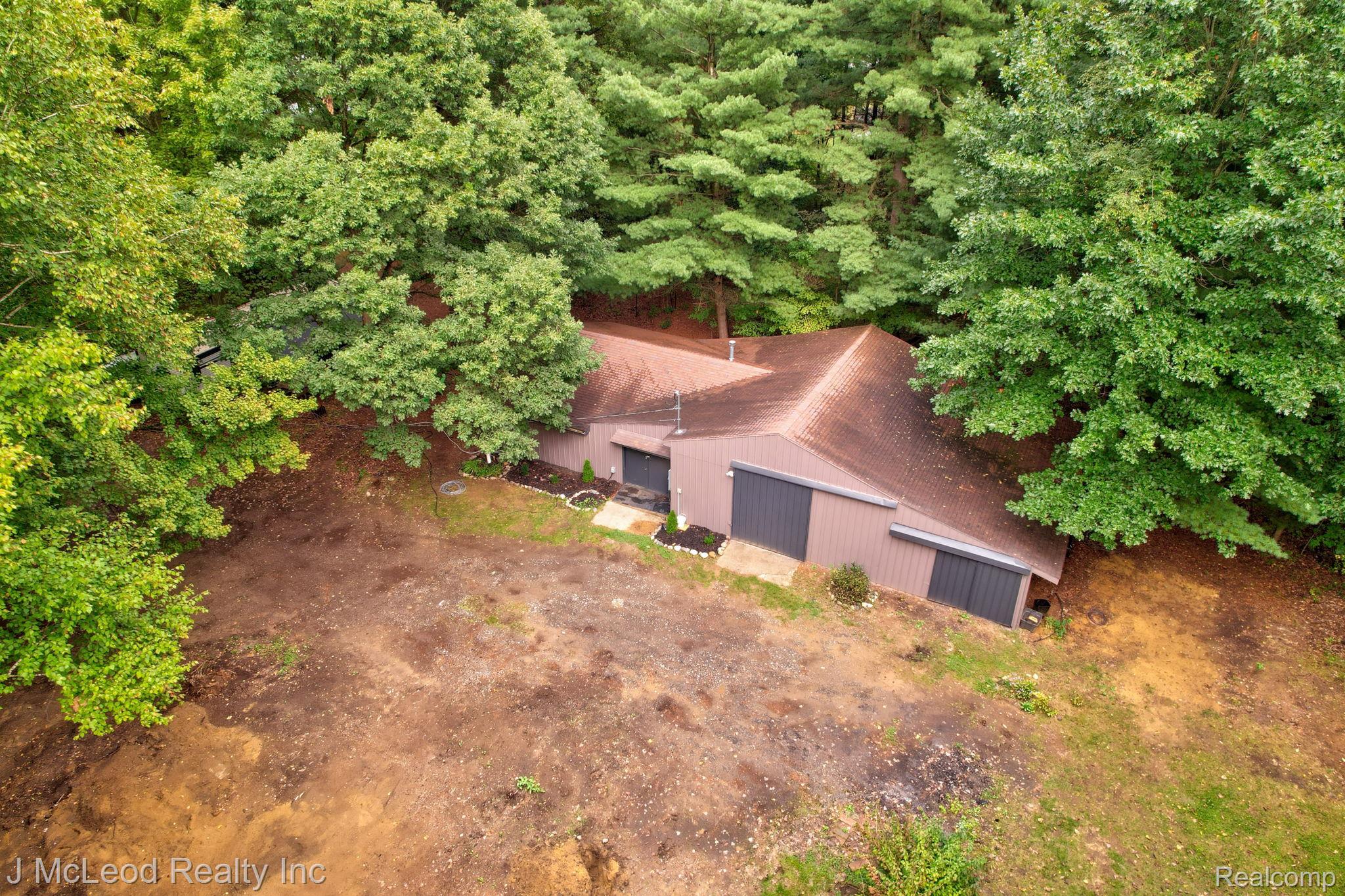 5929 Murphy Lake Road Millington, MI 48746 - Photo 23 of 36 23-web-or-mls-5929 Murphy Lake Rd Millington-23.jpg