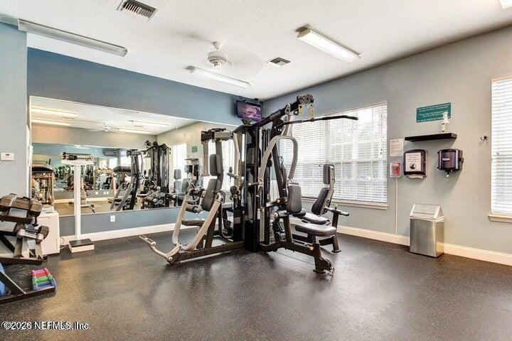 10550 Baymeadows Road, Unit 323 Jacksonville, FL 32256 - Photo 48 of 50 a view of a room with gym equipment
