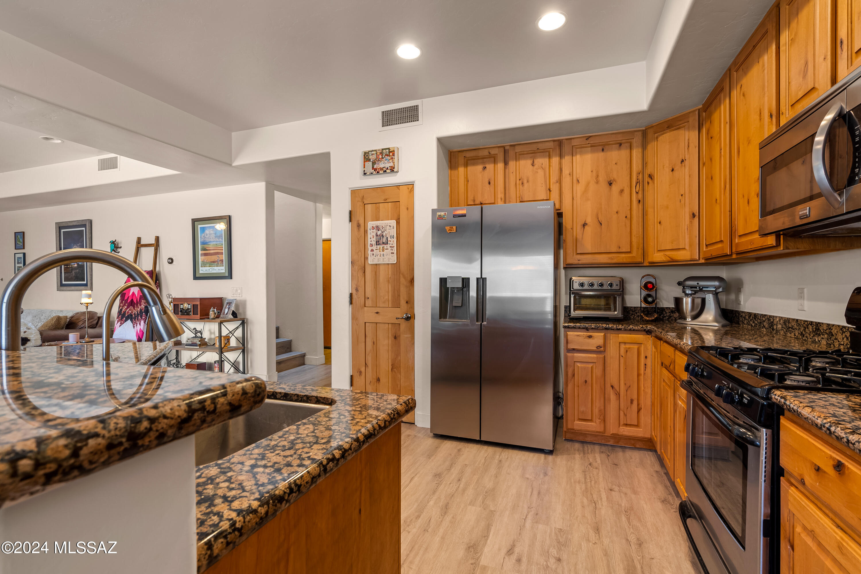 450 South Stephanie Loop Tucson, AZ 85745 - Photo 13 of 33