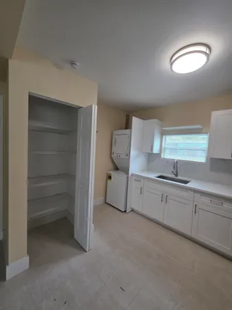 $2,200 | 312 North H Street, Unit A, Lake Worth Beach, FL 33460