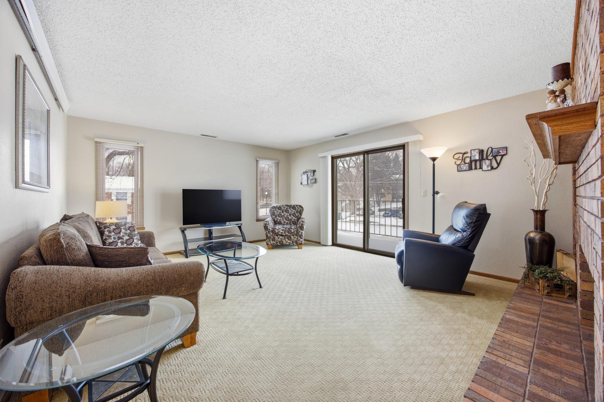 326 10th Avenue South, Unit 2 Fargo, ND 58103 - Photo 10 of 35