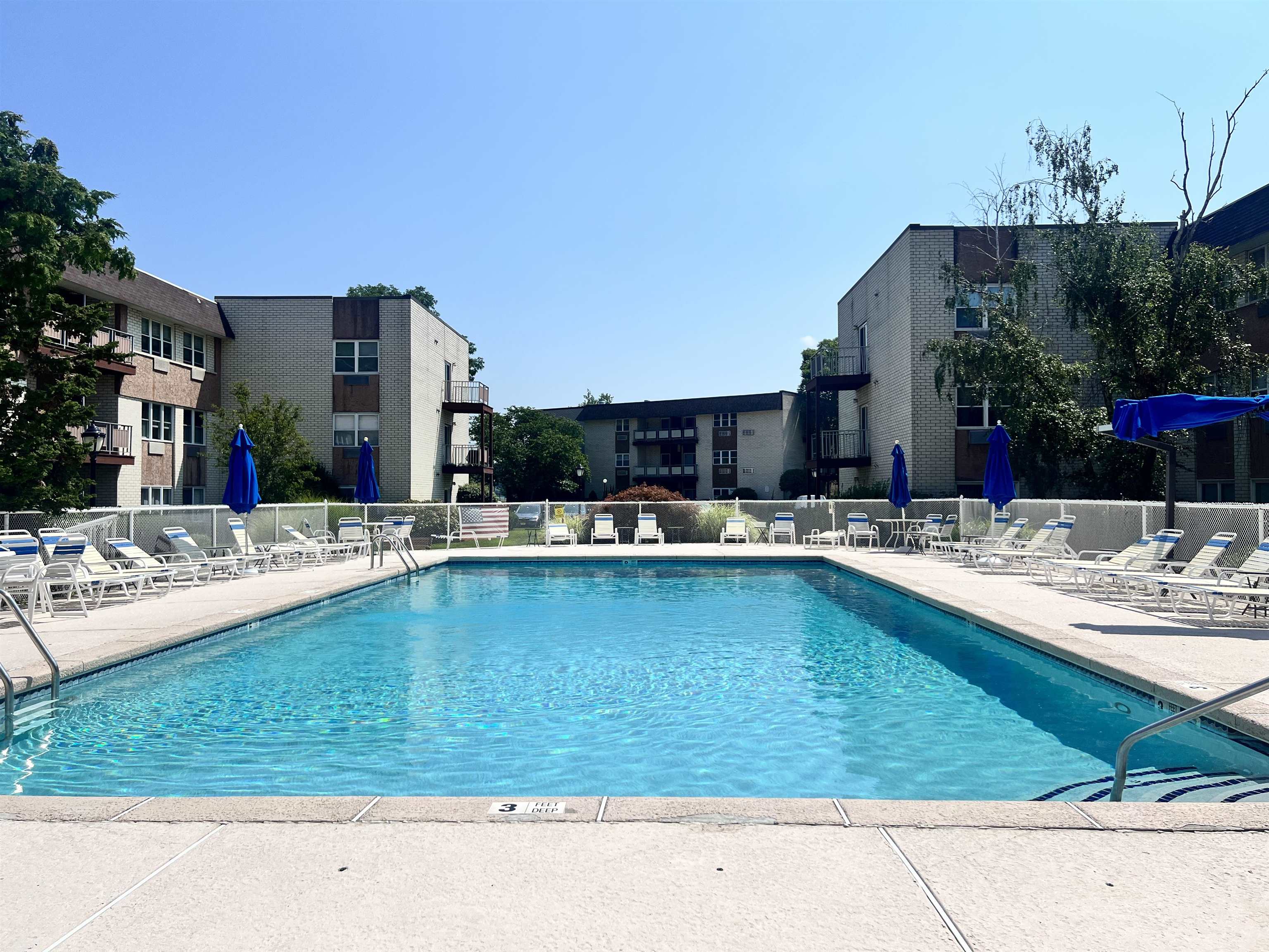 1111 River Road, Unit D5 Edgewater, NJ 07020 - Photo 5 of 12