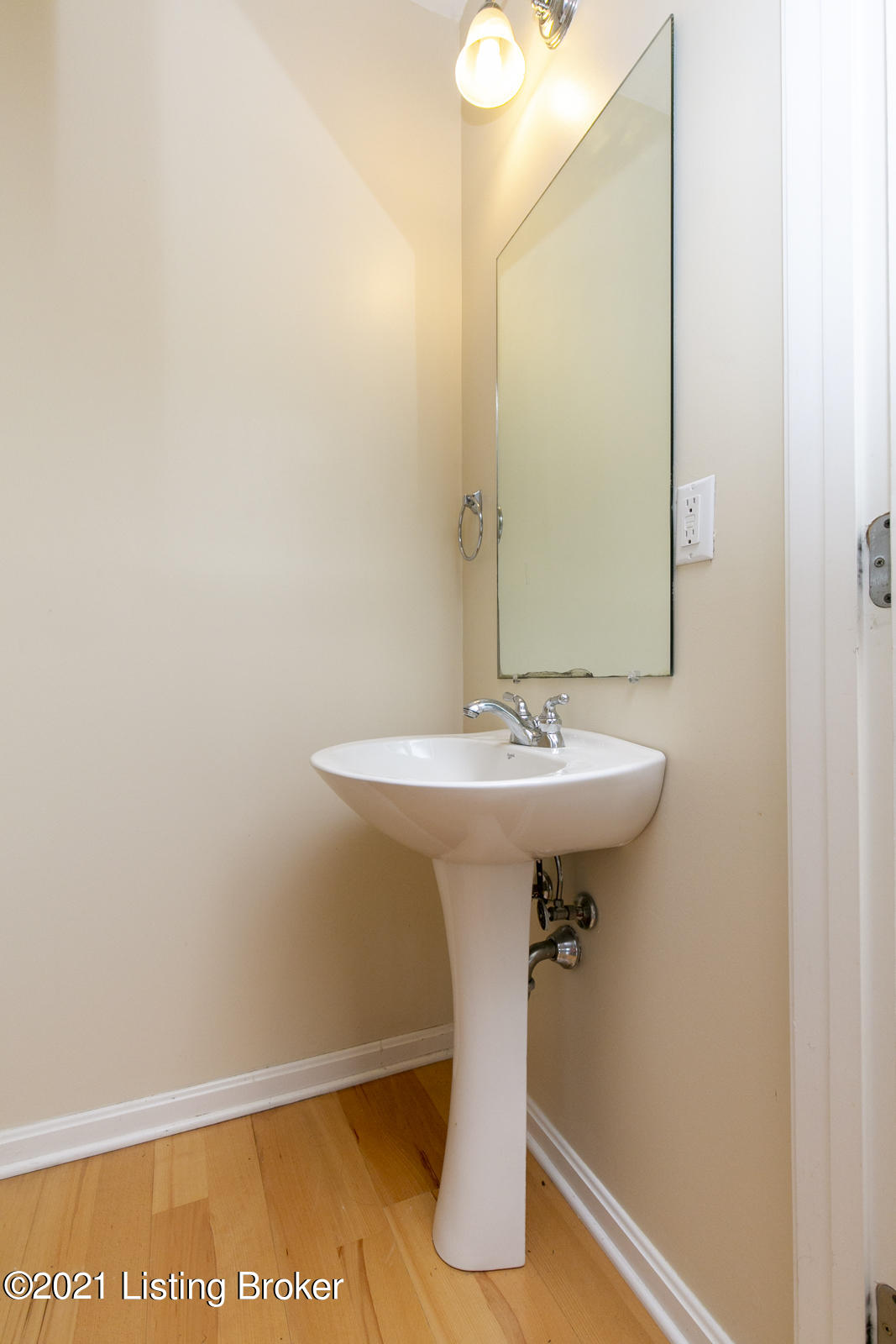 357 Kenilworth Road Louisville, KY 40206 - Photo 17 of 25 3E9A5537