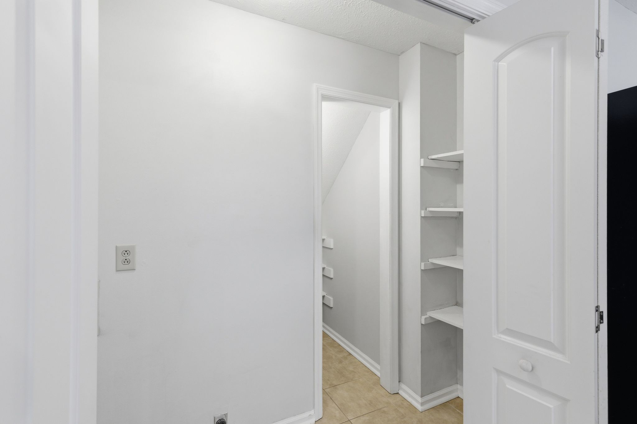 615 Vaughan's Gap Road Spring Hill, TN 37174 - Photo 10 of 26 a view of elevator