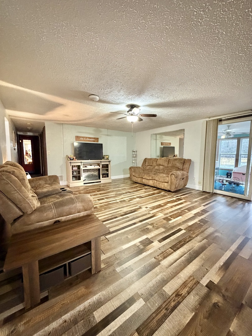 811 East Maple Street Chatsworth, IL 60921 - Photo 7 of 25