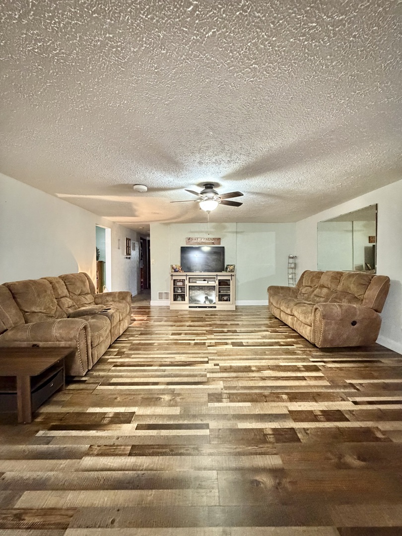 811 East Maple Street Chatsworth, IL 60921 - Photo 9 of 25