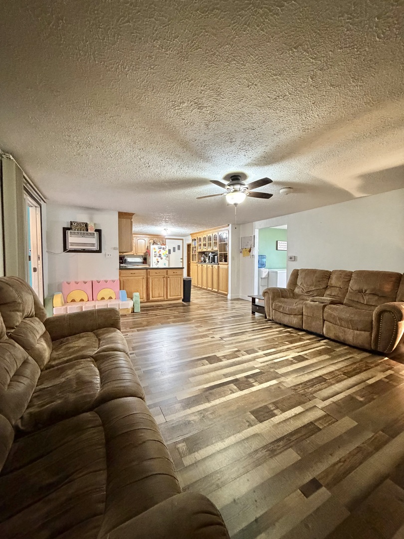 811 East Maple Street Chatsworth, IL 60921 - Photo 10 of 25