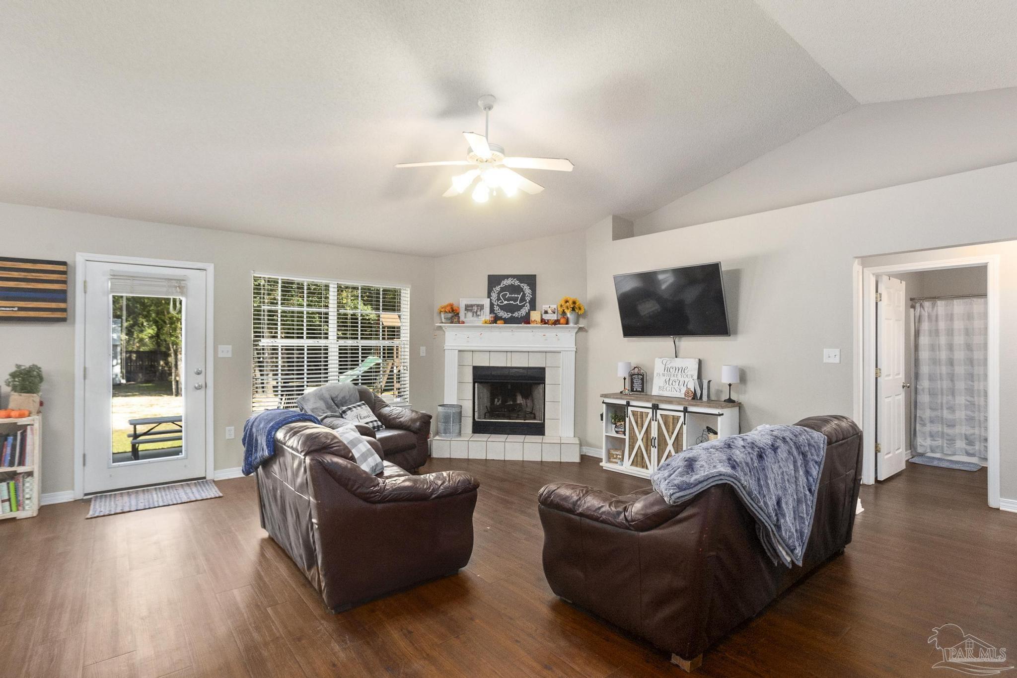 6866 Da Lisa Road Milton, FL 32583 - Photo 5 of 37