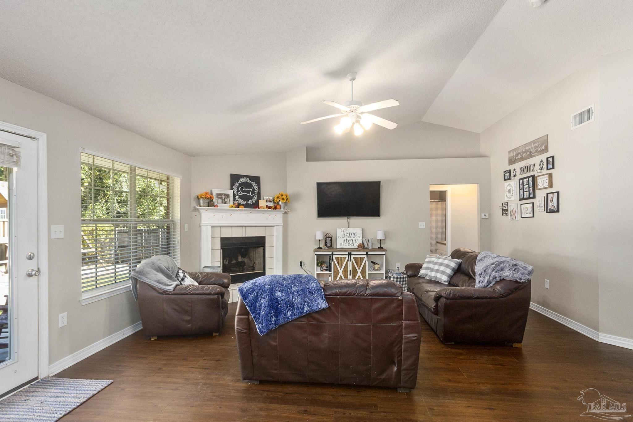 6866 Da Lisa Road Milton, FL 32583 - Photo 6 of 37