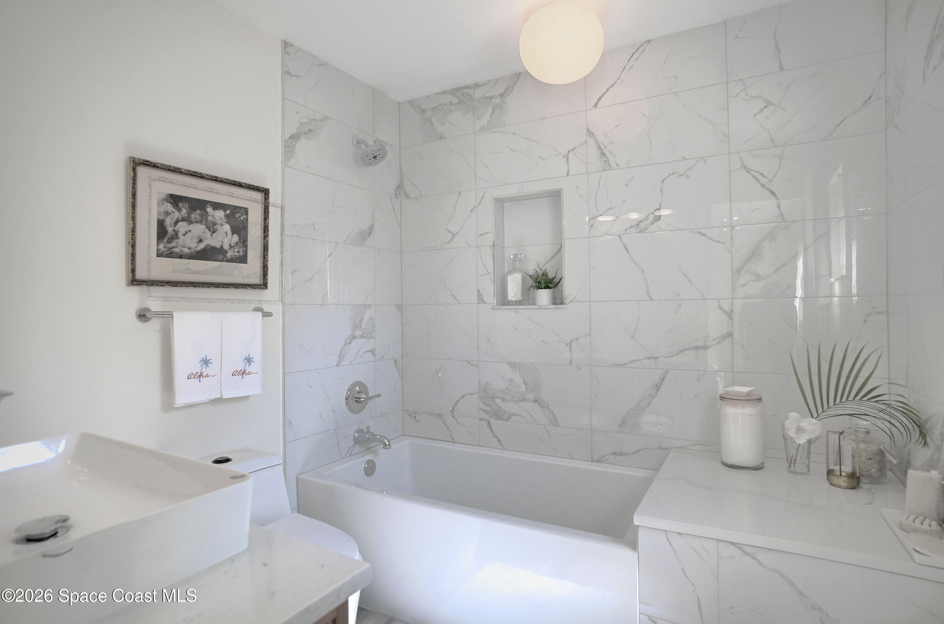 1162 Samar Road Cocoa Beach, FL 32931 - Photo 12 of 27 Primary Bathroom - Soaking Tub