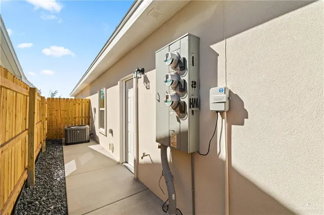 $1,250 | 2108 East San Andrea Street, Unit 1, Edinburg, TX 78542