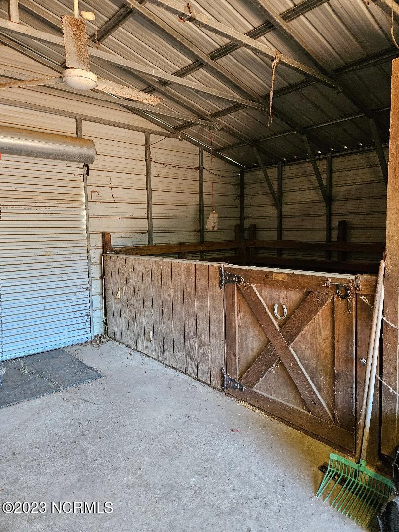 79 Perkins Road Gatesville, NC 27938 - Photo 18 of 24 Stalls