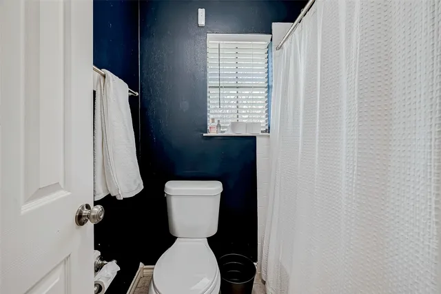 $3,200 | 8006 Devlin Drive, Humble, TX 77346