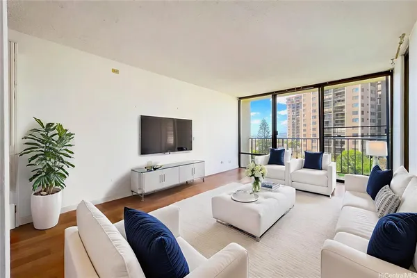 $325,000 | 98-500 Koauka Loop, Unit 7M, Aiea, HI 96701