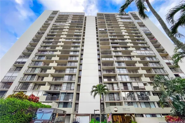 $325,000 | 98-500 Koauka Loop, Unit 7M, Aiea, HI 96701