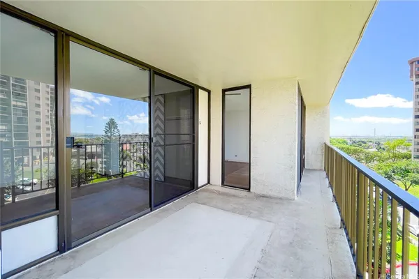 $325,000 | 98-500 Koauka Loop, Unit 7M, Aiea, HI 96701