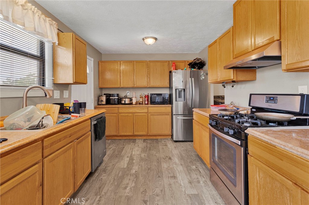 27763 Crestview Road Barstow, CA 92311 - Photo 15 of 48
