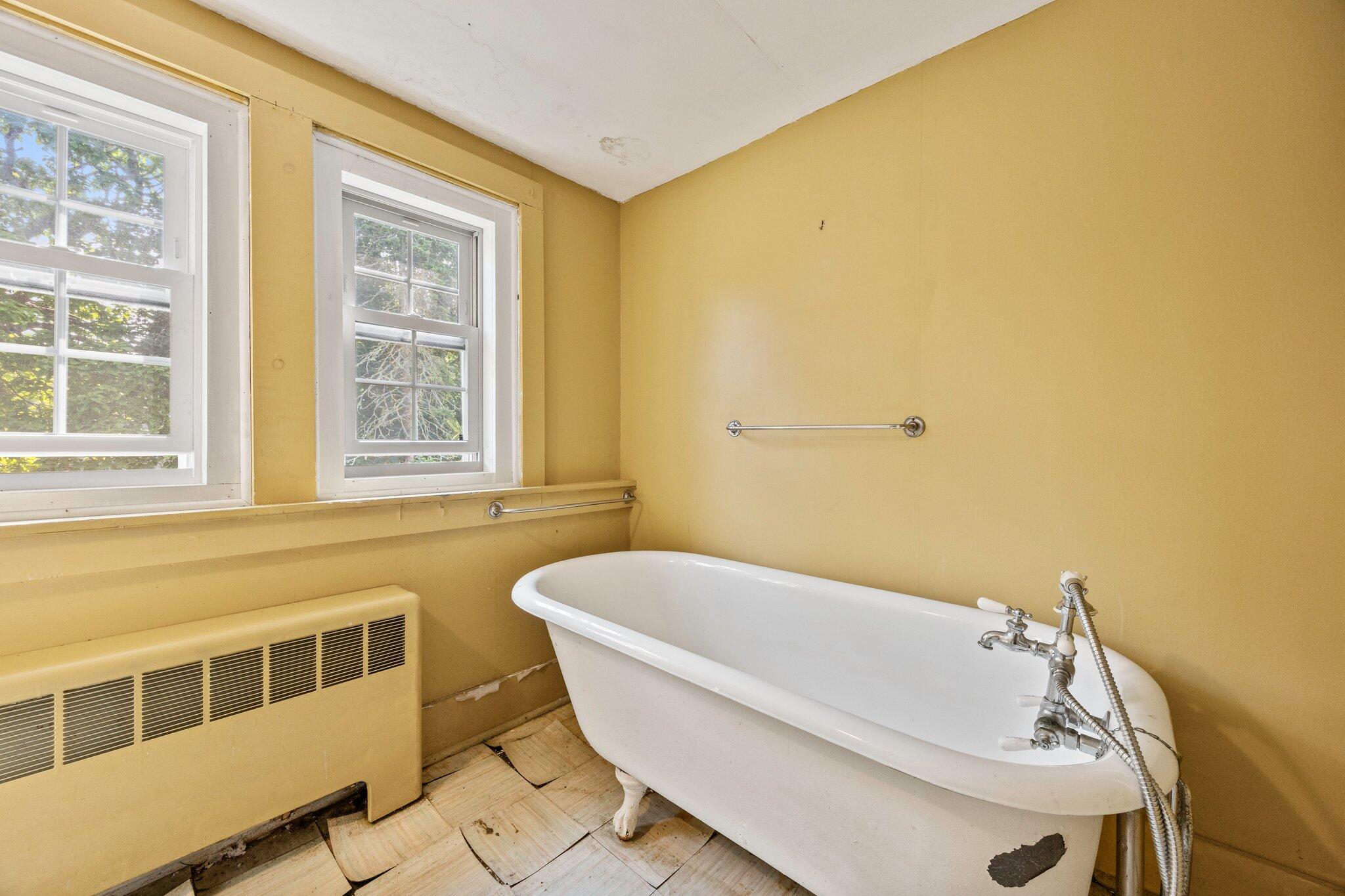28 Highbank Road South Dennis, MA 02660 - Photo 24 of 40 upstairs bathroom
