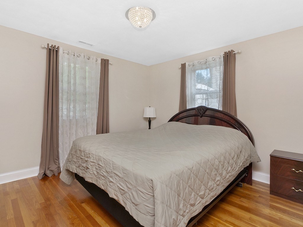 46 Parkview Road Waltham, MA 02452 - Photo 17 of 36 Gallery Image 17