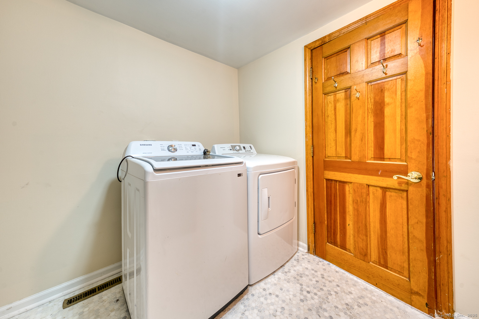 134 East Street Litchfield, CT 06759 - Photo 22 of 38 a utility room with dryer and washer
